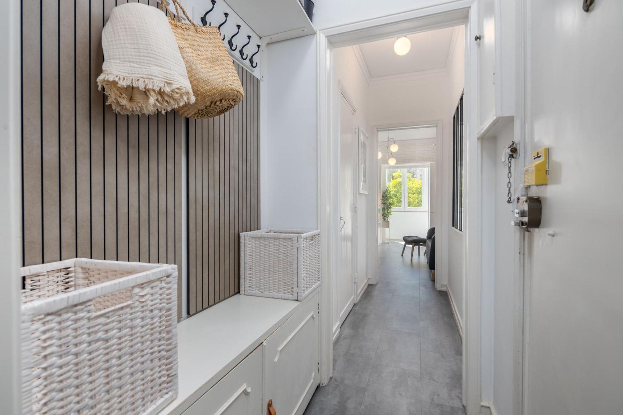 Fancy 2bdr Duplex With Patio By Lovelystay Lisboa